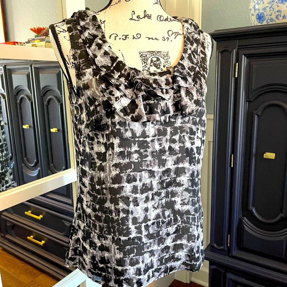 TAHARI Top